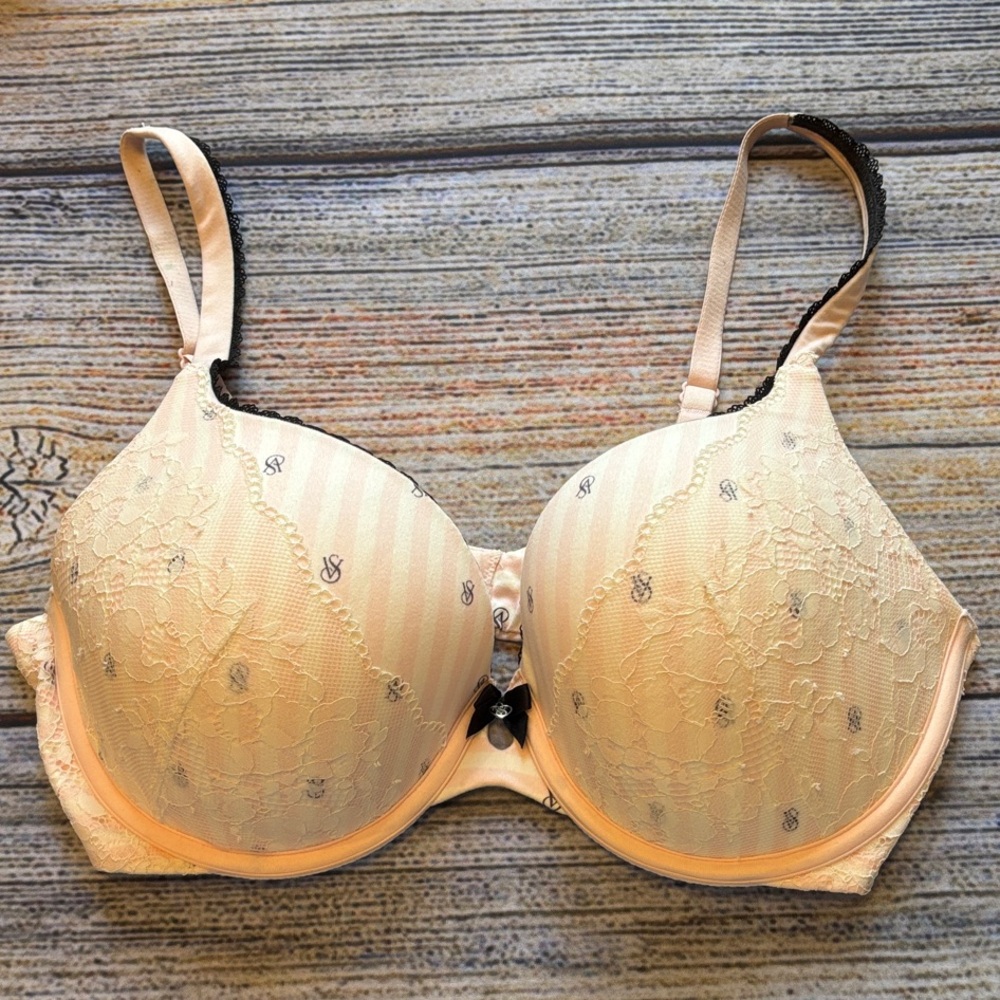 Victoria's Secret Lace Bra pink and white bra with black accents